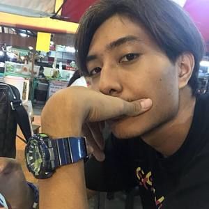 Meet your Posher, Ukrit